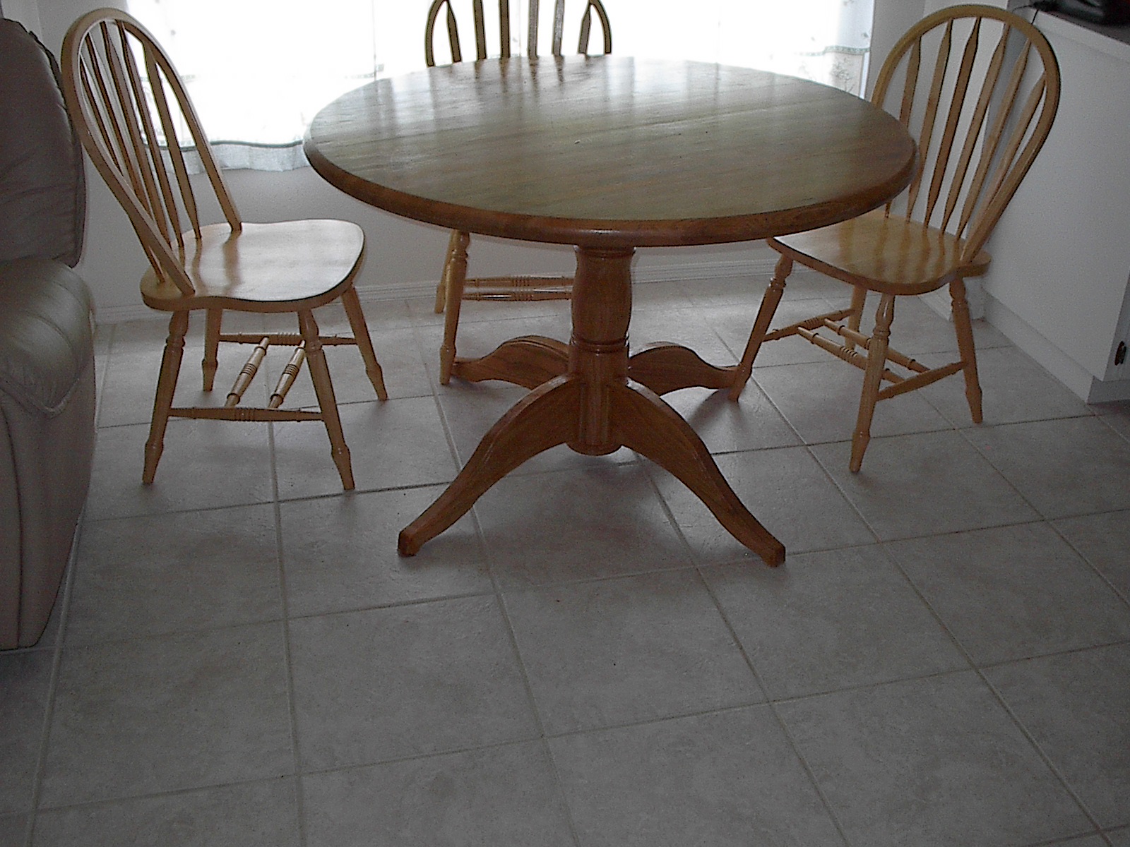 Table And Mara 003